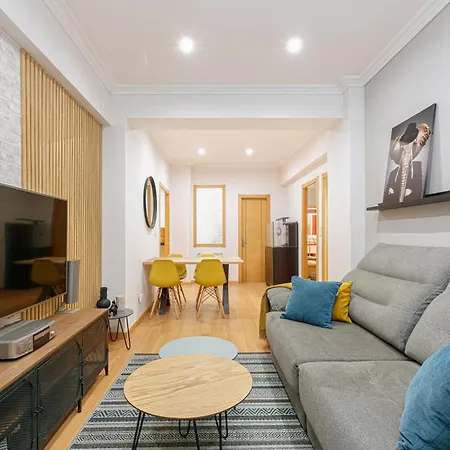 Comodo Y Moderno Piso En By Apartment *