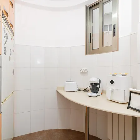 Comodo Y Moderno Piso En By Apartment Vigo