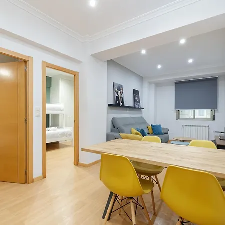 Comodo Y Moderno Piso En By * فيجو