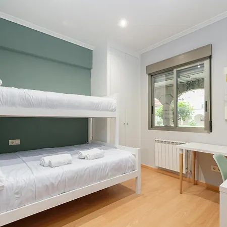 Comodo Y Moderno Piso En By Apartment