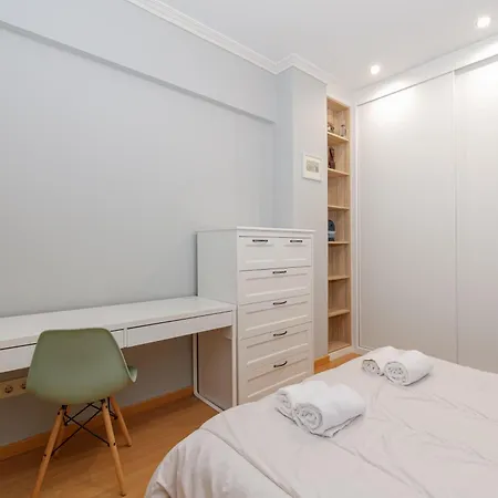 Comodo Y Moderno Piso En By Apartment *